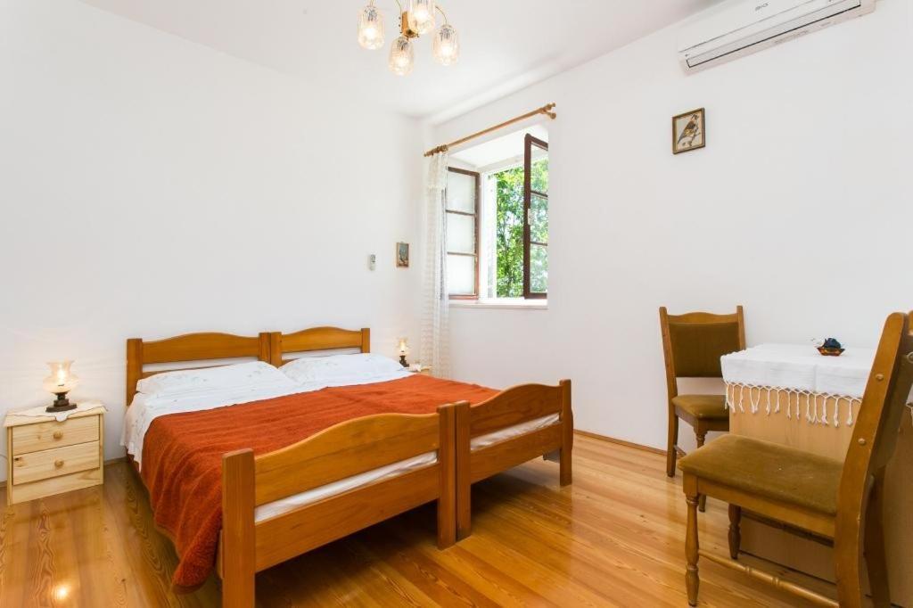 Guest House Simunovic 수두라드 외부 사진