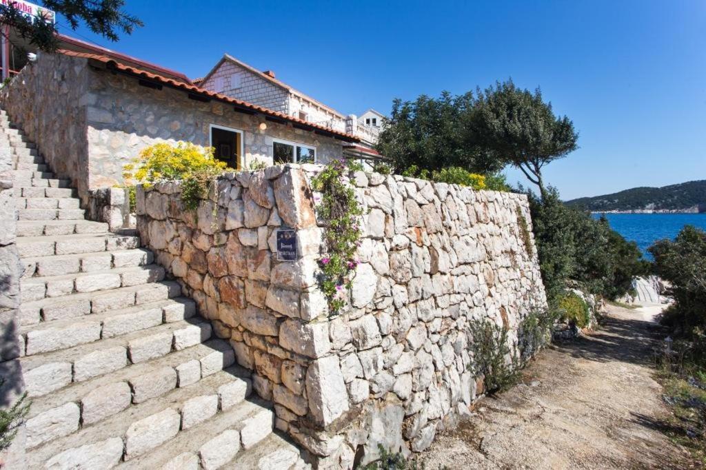 Guest House Simunovic 수두라드 외부 사진