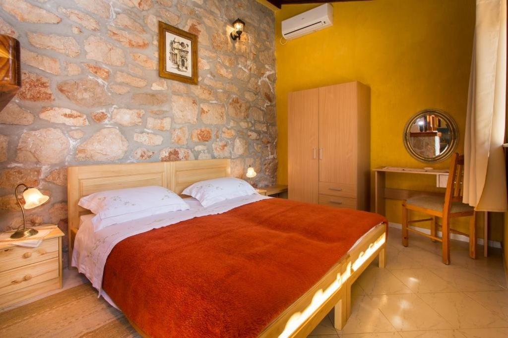 Guest House Simunovic 수두라드 외부 사진